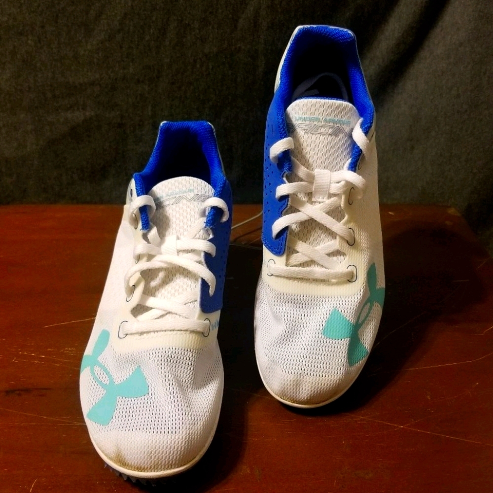 Under Armour White Shoes Sz 8 Cleats